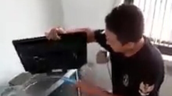 Protip: zo maak je snel je beeldschermen schoon