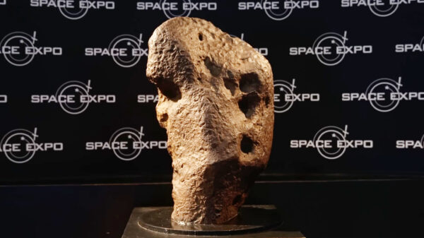 Zeldzame Meteoriet uit Namibië levert Dordtse sterrenwacht 1,7 miljoen op