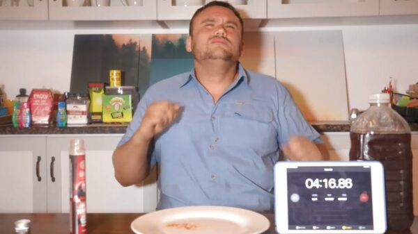 Flapdrol moet hulpdiensten inschakelen na Tube of Terror-challenge met 13 miljoen Scoville