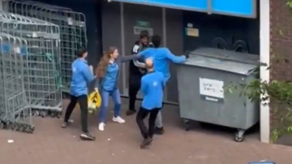 Heldhaftig personeel Albert Heijn rekent eigenhandig af met stelende kansenparel