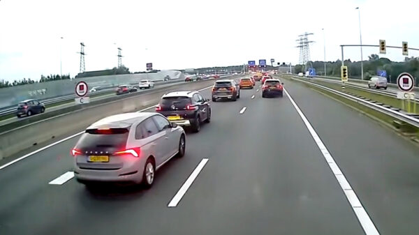 Live 'Wegmisbruikers' op de A8: Opgefokte alfamannetjes hebben fittie