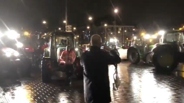 Verrassing: boze boeren brachten bliksembezoek aan Den Haag en blokkeerden het binnenhof