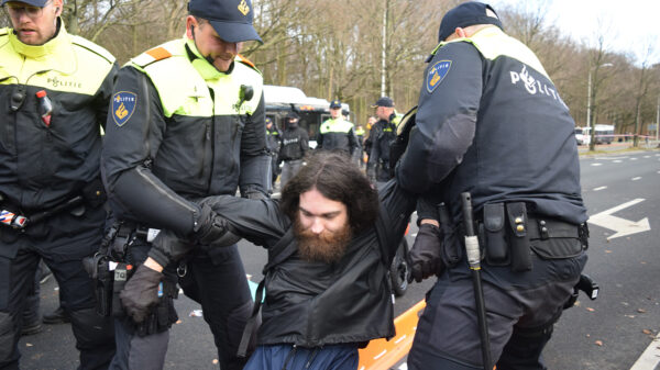 Klimaatgekkies van Extinction Rebellion willen weer de A12 blokkeren