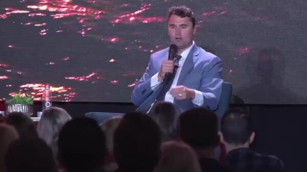 Oude uitspraken Charlie Kirk over wapens wordt na zijn moord flink misbruikt