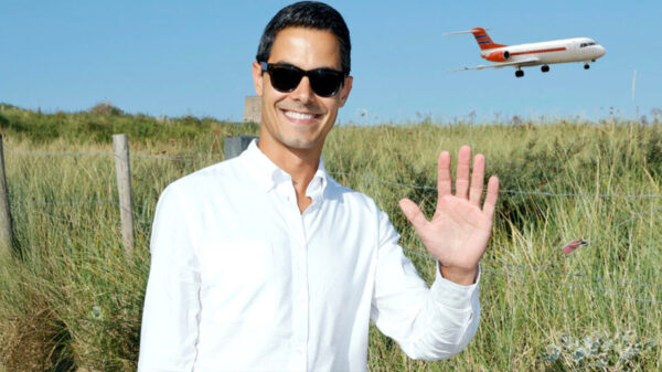 'Klimaatdrammer' Rob Jetten vliegt voor zijn bruiloft met 300 gasten naar Spanje