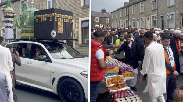 Welkom in de United Kingdom, waar ze met een miniatuur-Ka'aba rondrijden
