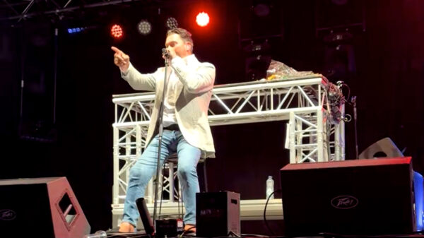 Tino Martin weer beticht 'straalbezopen optreden' tijdens Brielle Live