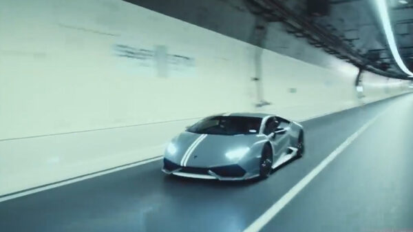 Even genieten van het gejank van een Twin Turbo Lamborghini Huracán