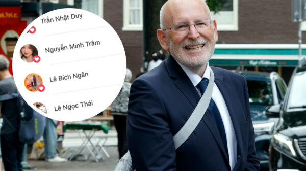 Auwch: Frans Timmermans betrapt op het kopen van 'likes' op Facebook?