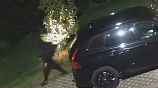 Bewoners Yerseke opgeschrikt door rondzwervende gek met enorm kapmes