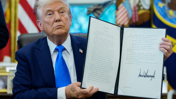 Trump gooit visumkosten naar $100.000 per jaar voor buitenlands personeel