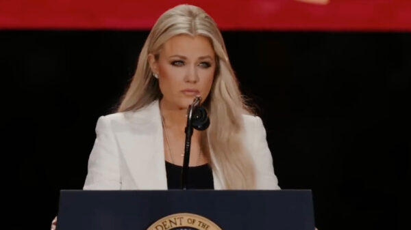 Weduwe Erika vergeeft Tyler Robinson, de moordenaar van Charlie Kirk