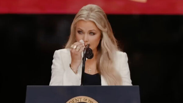 Weduwe Erika vergeeft Tyler Robinson, de moordenaar van Charlie Kirk