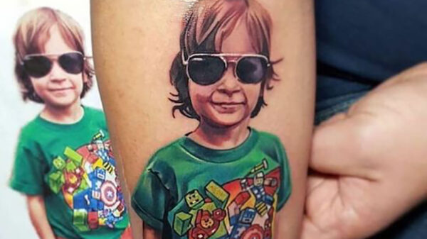 Liefhebbers van tatoeages komen weer volledig aan hun trekken (141)