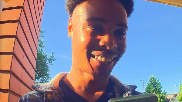 'Verzekeringsman' jat geld en 6 ringen van 83-jarige vrouw in Raalte