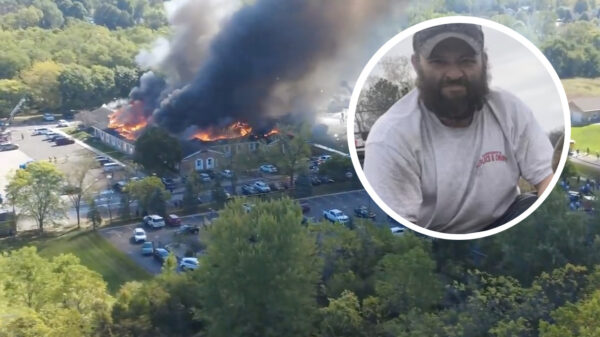 Schutter rijdt mormoonse kerk binnen in Michigan en opent vuur: 4 doden