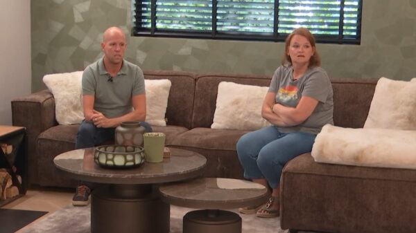 LLDL: Ongemakkelijke stiltes als je date al 16 weken zwanger is