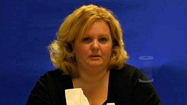 Vrouw vertelt per ongeluk iets wat alleen de moordenaar kon weten