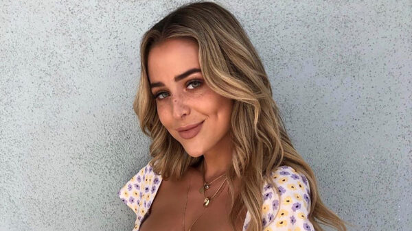 Op zondag mag de bustehouder uit en zwaait het vrolijk alle kanten op