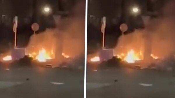 Rellen bij rotonde op Urk na ophef om regenboogvlag bij politiebureau