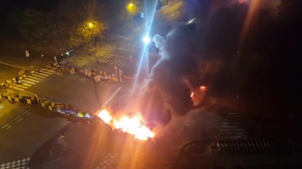 90.000 betogers leggen Brussel plat: Brandstichting en inbraak bij Hilton-hotel