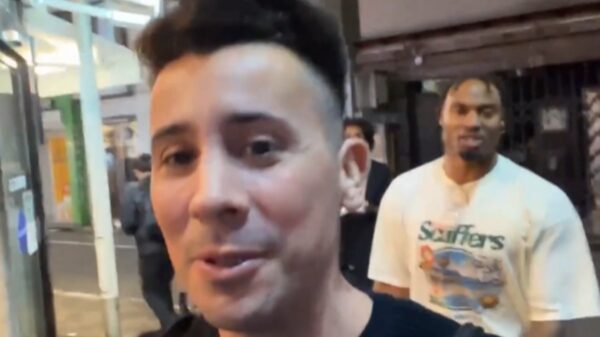 Italiaan bijna mishandeld tijdens livestream na beschuldiging van n-woord