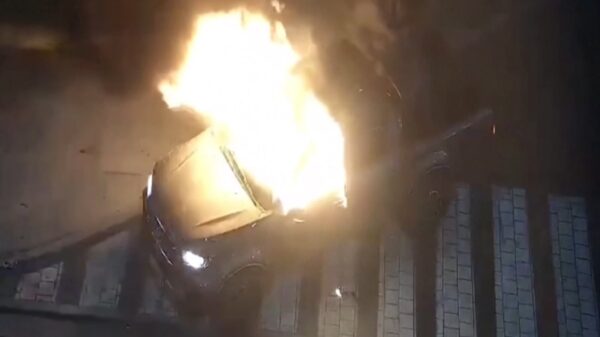 Autobom ontploft voor een druk winkelcentrum in Guayaquil, Ecuador