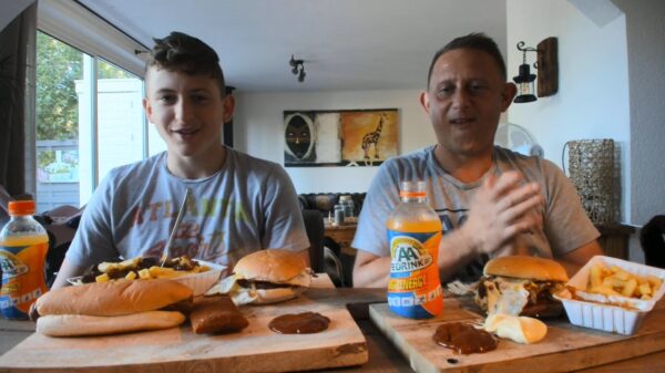 Mukbang-filmpjes van Nederlanders die vreten naar binnen werken worden steeds populairder