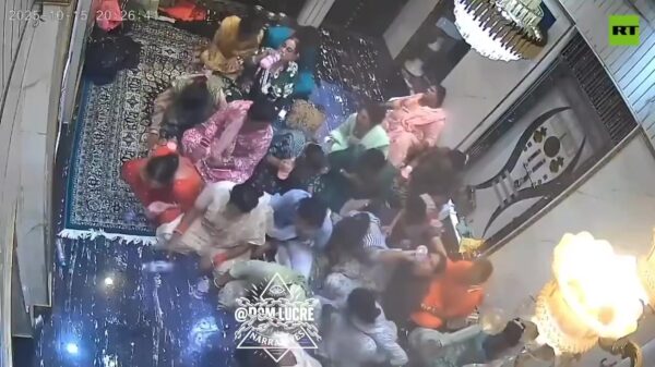 Bizarre zelfmoordpoging: 24 transgenders drinken vloerreiniger in India