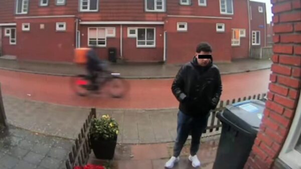 Deurbelcamera legt ordinaire poging tot Pokémon-babbeltruc vast