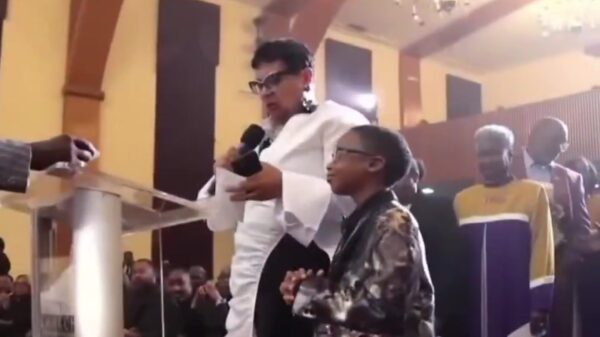 Pastor Marvin Winans in opspraak na het kansloos afsnauwen gulle gever