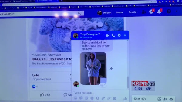 Weerman opent per ongeluk privétabblad tijdens live-uitzending