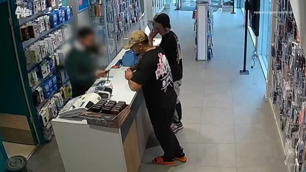 Kansenparels kopen telefoon van €1.600 met pinpas van 78-jarige vrouw