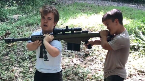 De doldwaze avonturen van grappenmakers Roel van Velzen en Lil' Kleine