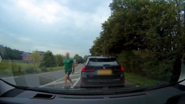 Het is tijd voor een nieuwe compilatie van Dashcam-droeftoeters!