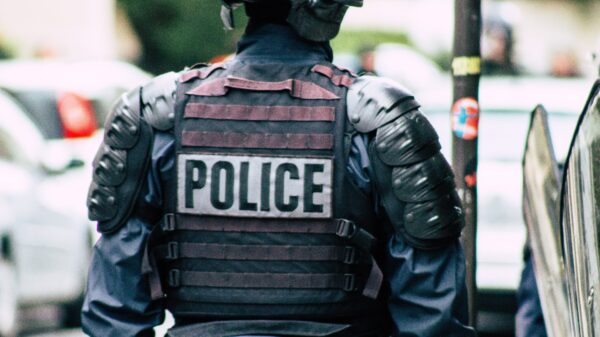 Meisje (17) loopt hersenbloeding op na brute arrestatie door politie