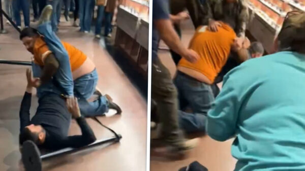 Abnormaal: Enorme knokpartij in Texaanse winkel omdat iemand te lang op wc zat