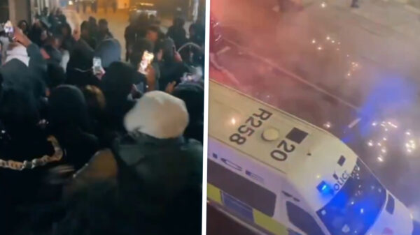 Gajes bekogelt politie met vuurwerk tijdens nationale feestdag in Engeland