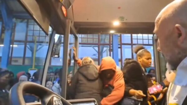 Instapdrama in Lissabon: Chauffeur filmt strijdtoneel voor passagiers