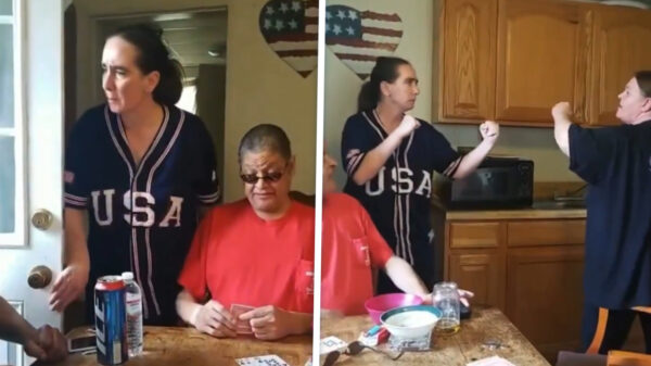 Is dit hoe een familieruzie er in een gemiddeld Amerikaans gezin uitziet?