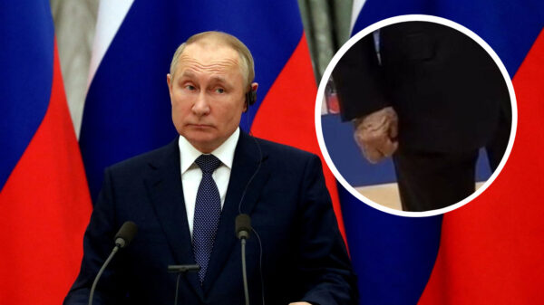 'Ontstoken' hand Poetin zorgt weer voor speculaties over gezondheid