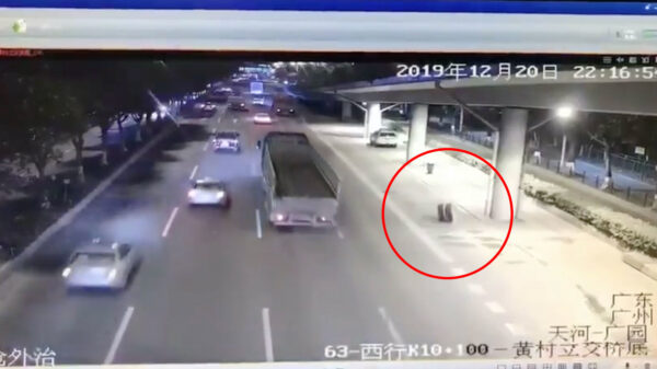 Hoe groot is de kans dat je deze afzwaaiende band op je voorruit krijgt?