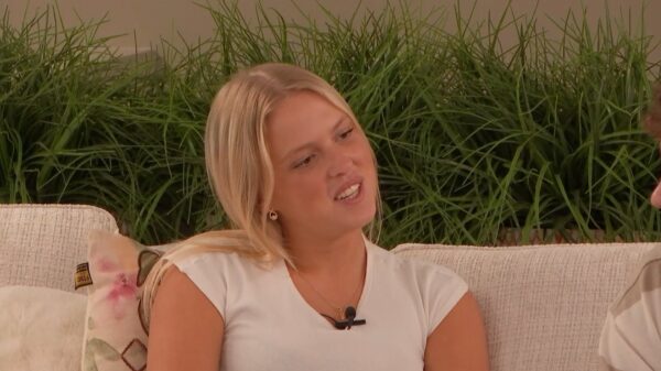 Dat Mike en Amber van experimenteren houden zien meteen in de slaapkamer