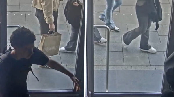 Vijf minderjarigen beroven bezoeker Starbucks, politie deelt beelden