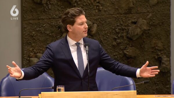 Johan Derksen neemt het op voor oud-Kamervoorzitter Martin Bosma