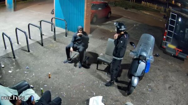 Homo's mishandeld en uitgescholden door groepje 'mannen' in Den Haag