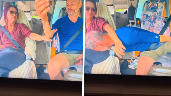 Kijkers genieten van een bijzonder momentje in Onderweg naar liefde