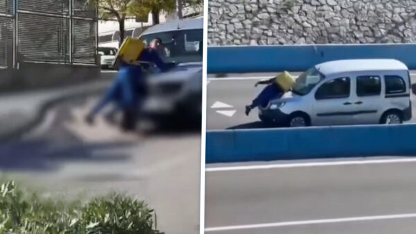 Bezorger van Glovo belandt op de motorkap na aanrijding bij Algeciras