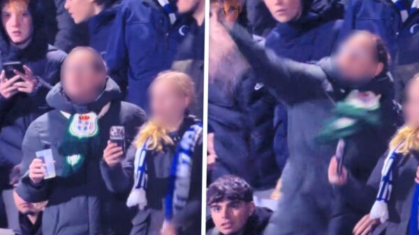 Rellende moeder zet zichzelf ontzettend voor schut in het stadion