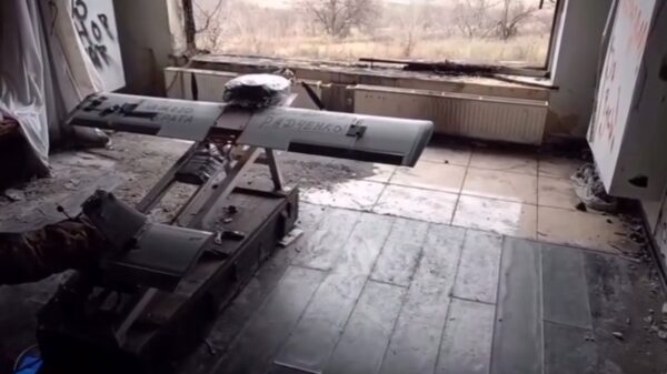 Russische Molniya-drone gaat meteen neer en explodeert binnen seconden